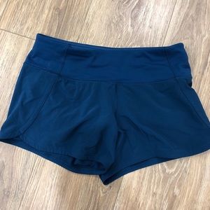 Lululemon speed up shorts 2.5”